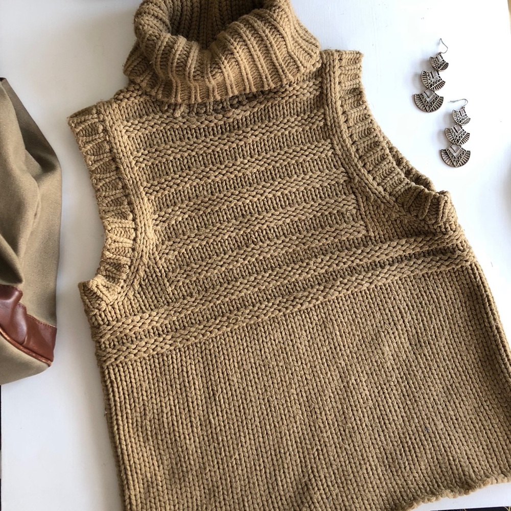 ◽️Newport news◽️vintage turtleneck sweater